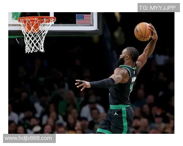 布朗砍下29分助凯尔特人险胜森林狼球队展现强大韧性与团队合作精神 布朗砍下29分助凯尔特人险胜森林狼球队展现强大韧性与团队合作精神