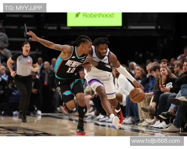 莫兰特复出首战21+10负爵士,次战仅12分助灰熊胜快船 莫兰特复出首战21+10负爵士,次战仅12分助灰熊胜快船