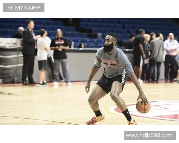 哈登右拇指骨折！骑士周三对阵雄鹿或将缺阵，伤情不改球队乐观态势